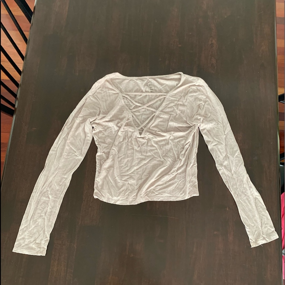 Long sleeve crop